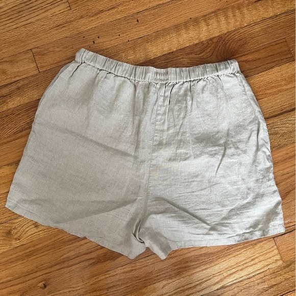 Amazon The Drop Linen Short with Drawstring Waist - Picture 4 of 6